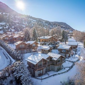 Mad Retreat Hotel